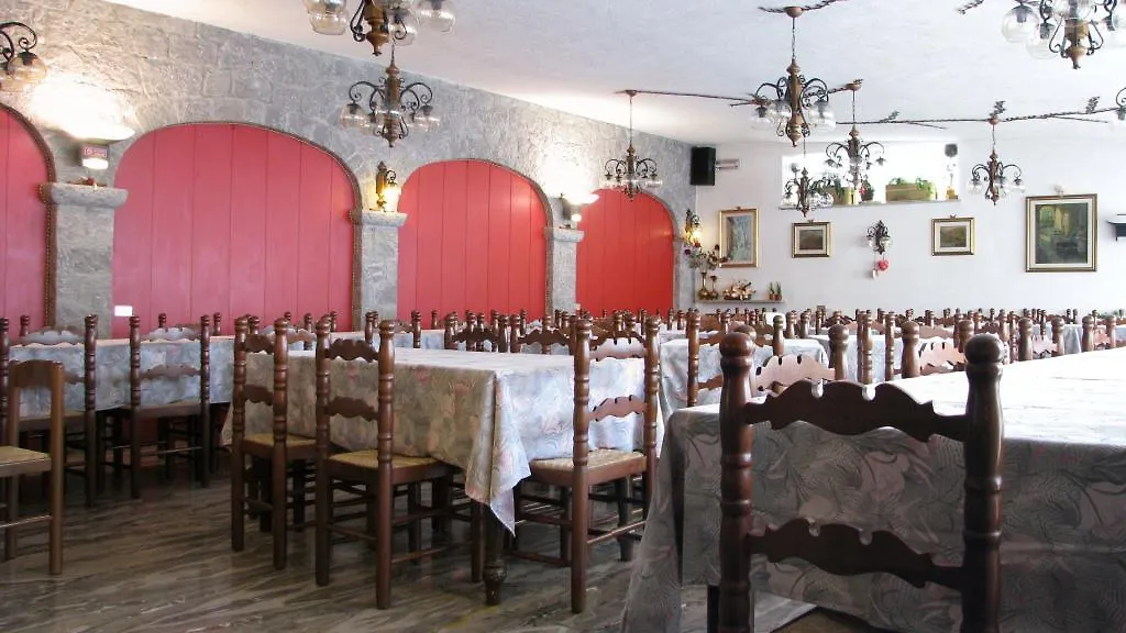 Hotel Carrara Serina