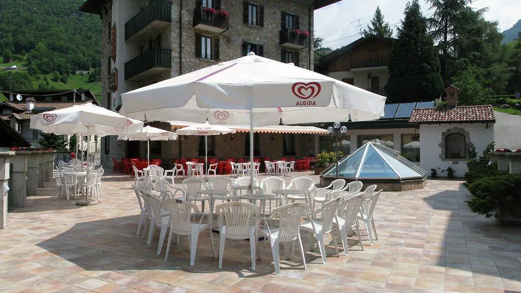 Hotel Carrara Serina