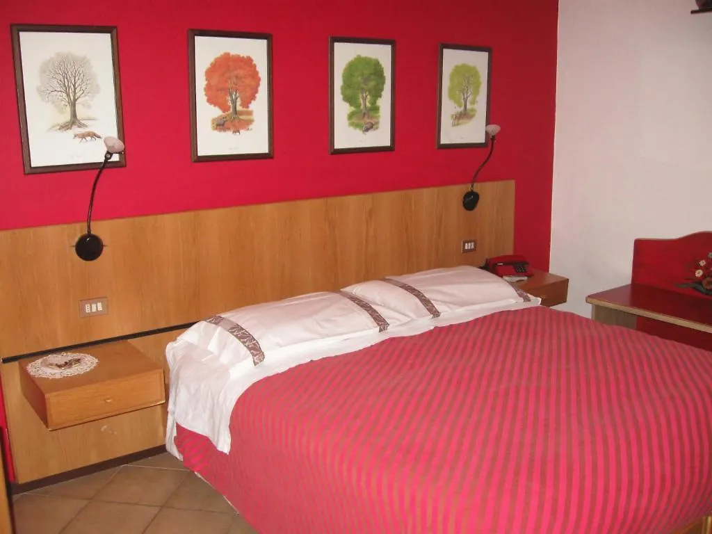 Hotel Carrara Serina  Serina (Lombardy)